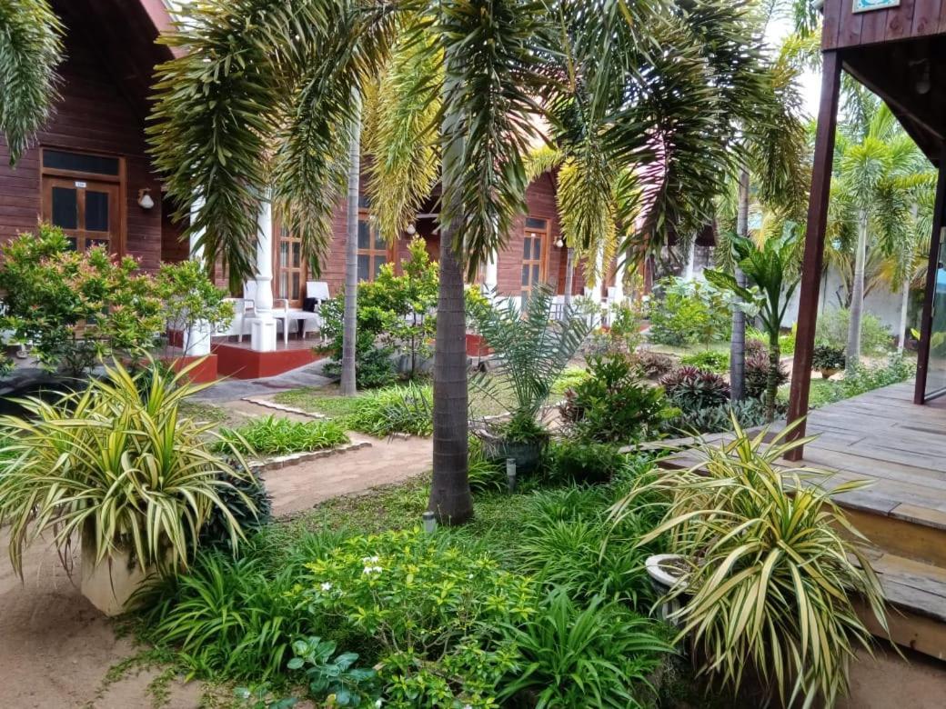 Elegant Green Beach Resort تريكونامالاي المظهر الخارجي الصورة