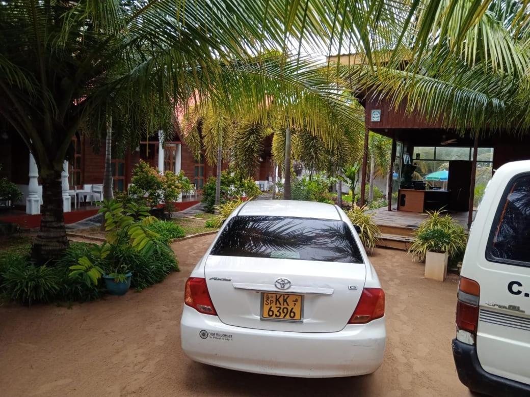 Elegant Green Beach Resort تريكونامالاي المظهر الخارجي الصورة
