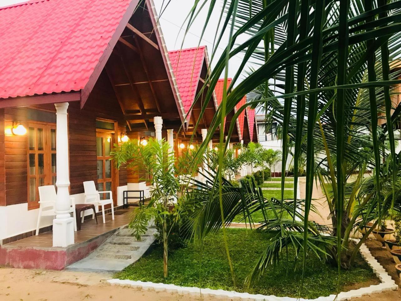 Elegant Green Beach Resort تريكونامالاي المظهر الخارجي الصورة